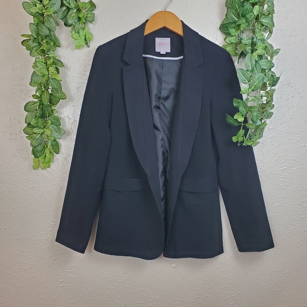 Candie's black notched lapel blazer with pockets